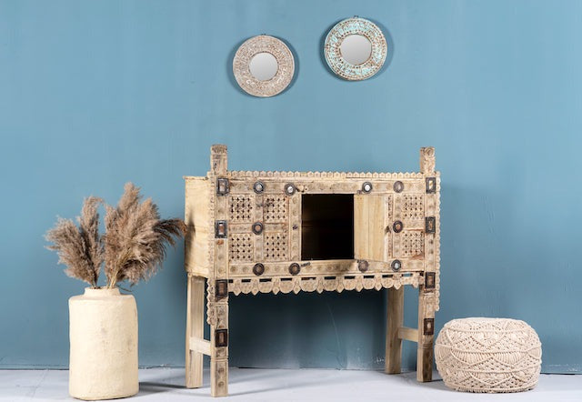 long cabinet,
solidwood sideboard,
living room furniture,
console storage,
vintage style cabinet,
carved cabinet,
kitchen cabinets,